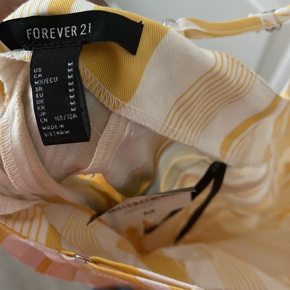 BRAND NEW ROMPER - Picture 4 of 5